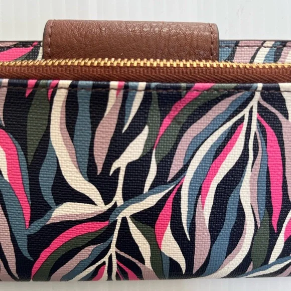 Fossil Emma RFID Tab Clutch Wallet - Picture 4 of 11